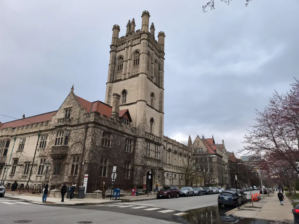 ChicagoUniversity01.webp